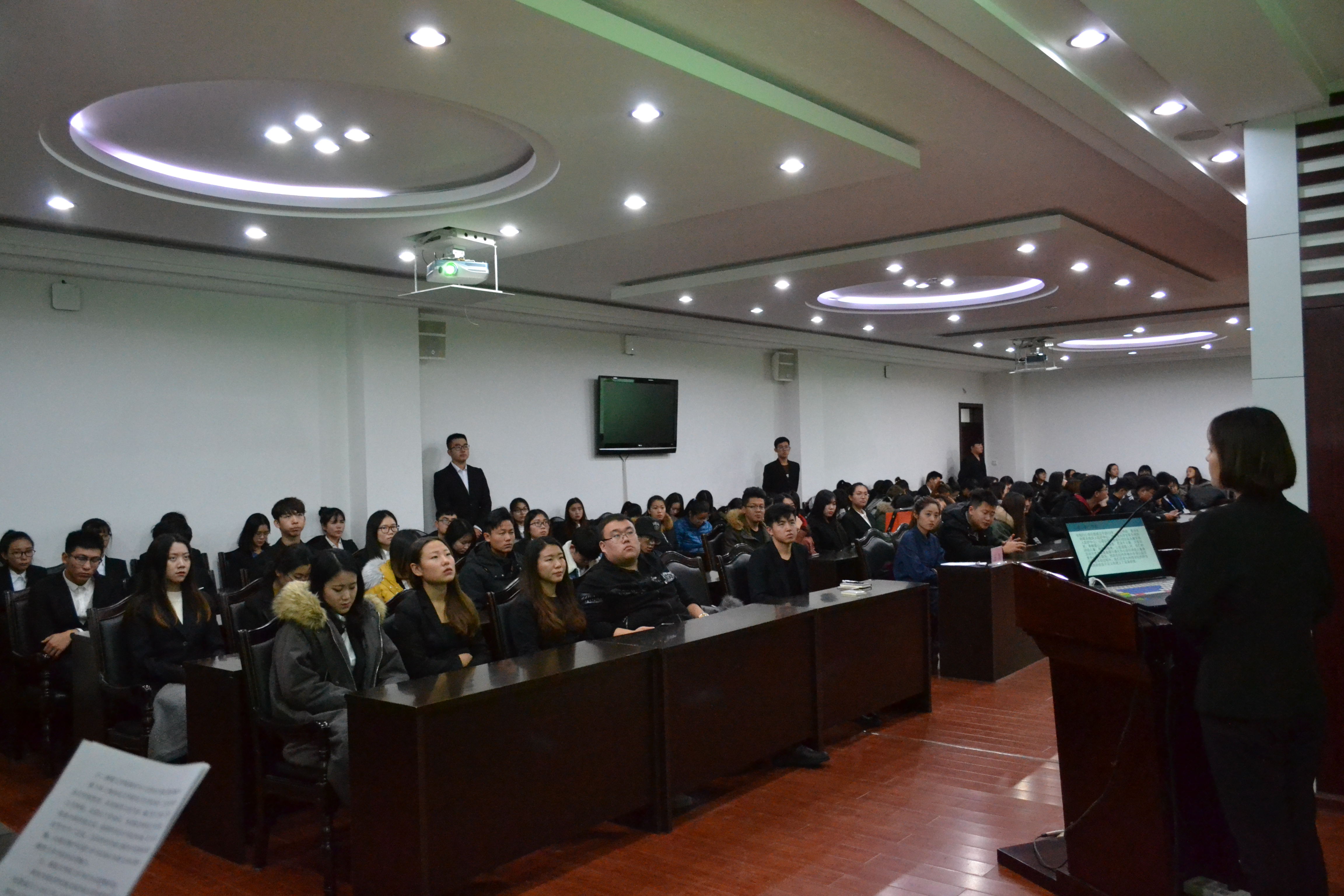 学校举办第六届社团文化节-学生社团经验交流会